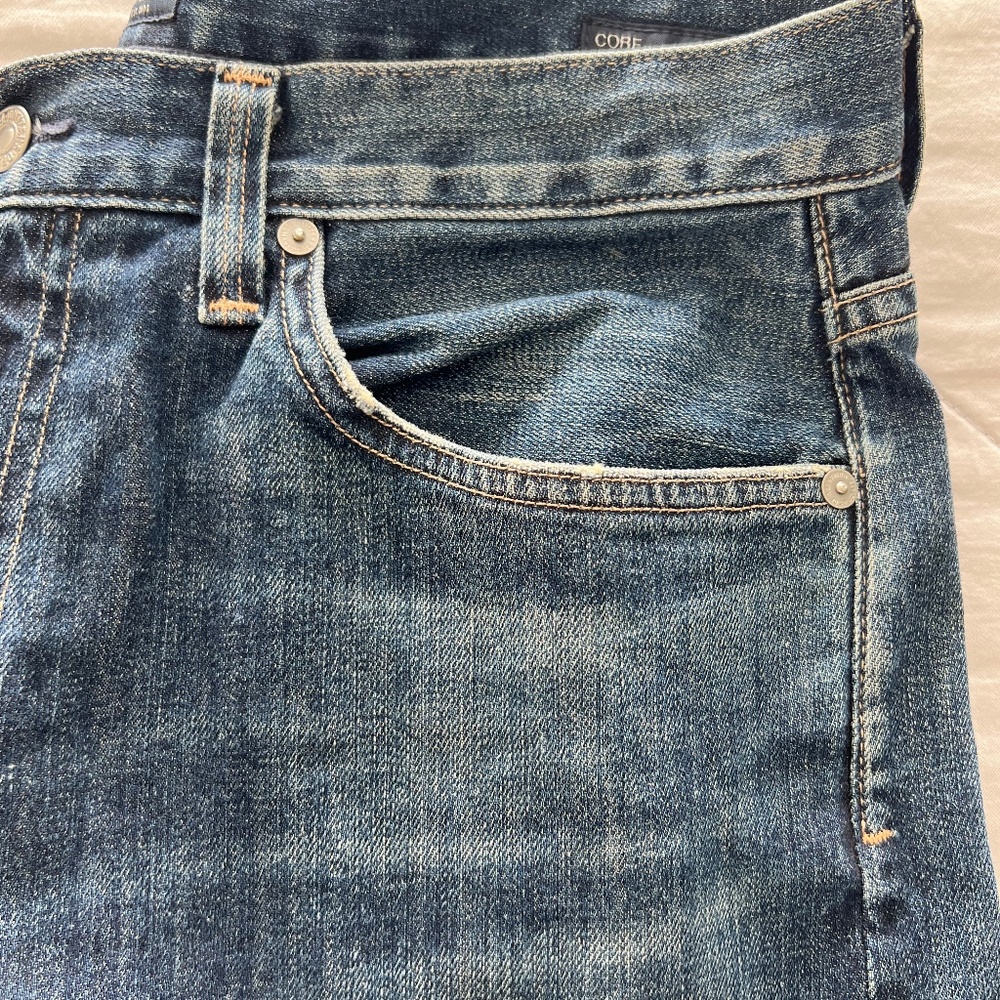 Mens Citizens of Humanity Core slim straight jeans in Dune wash - 32"